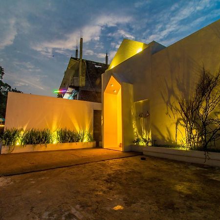 Sleek Hotel Kegalle Extérieur photo