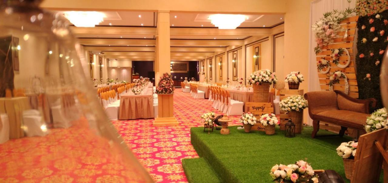 Sleek Hotel Kegalle Extérieur photo