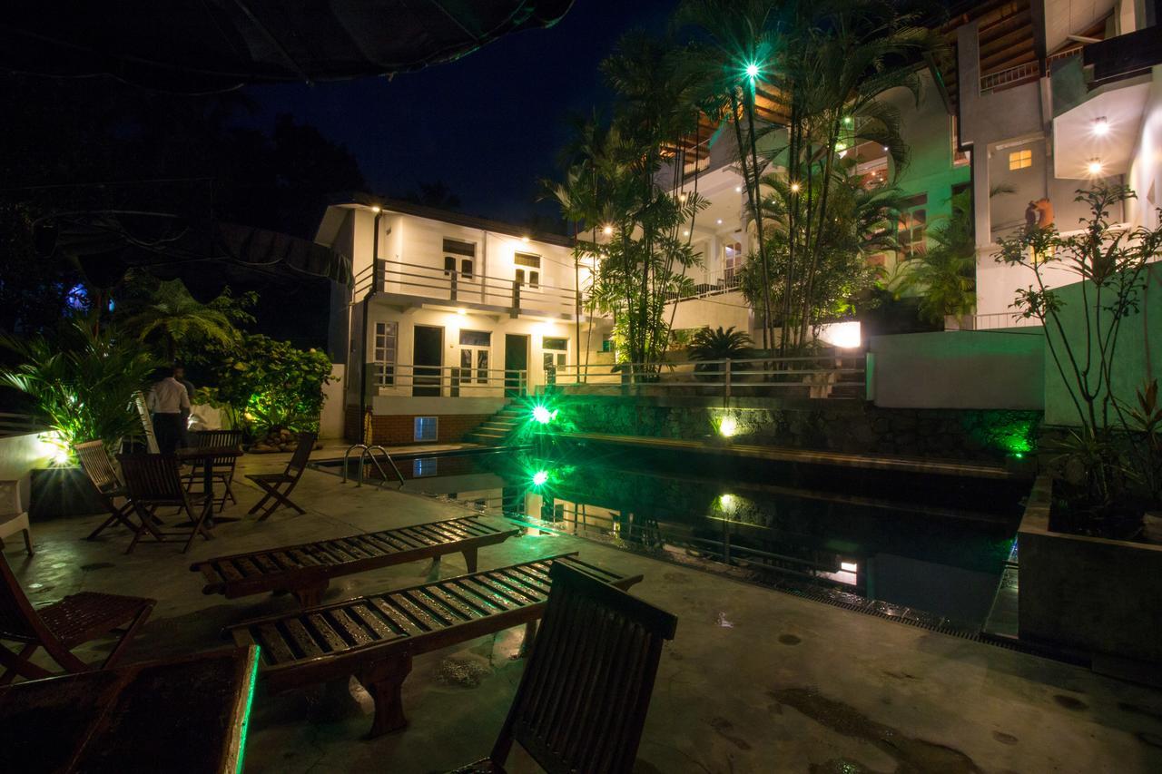 Sleek Hotel Kegalle Extérieur photo