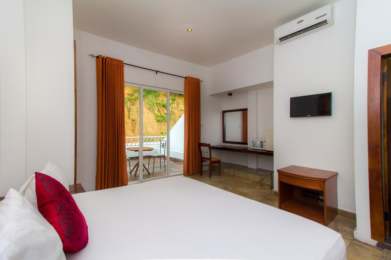 Sleek Hotel Kegalle Extérieur photo