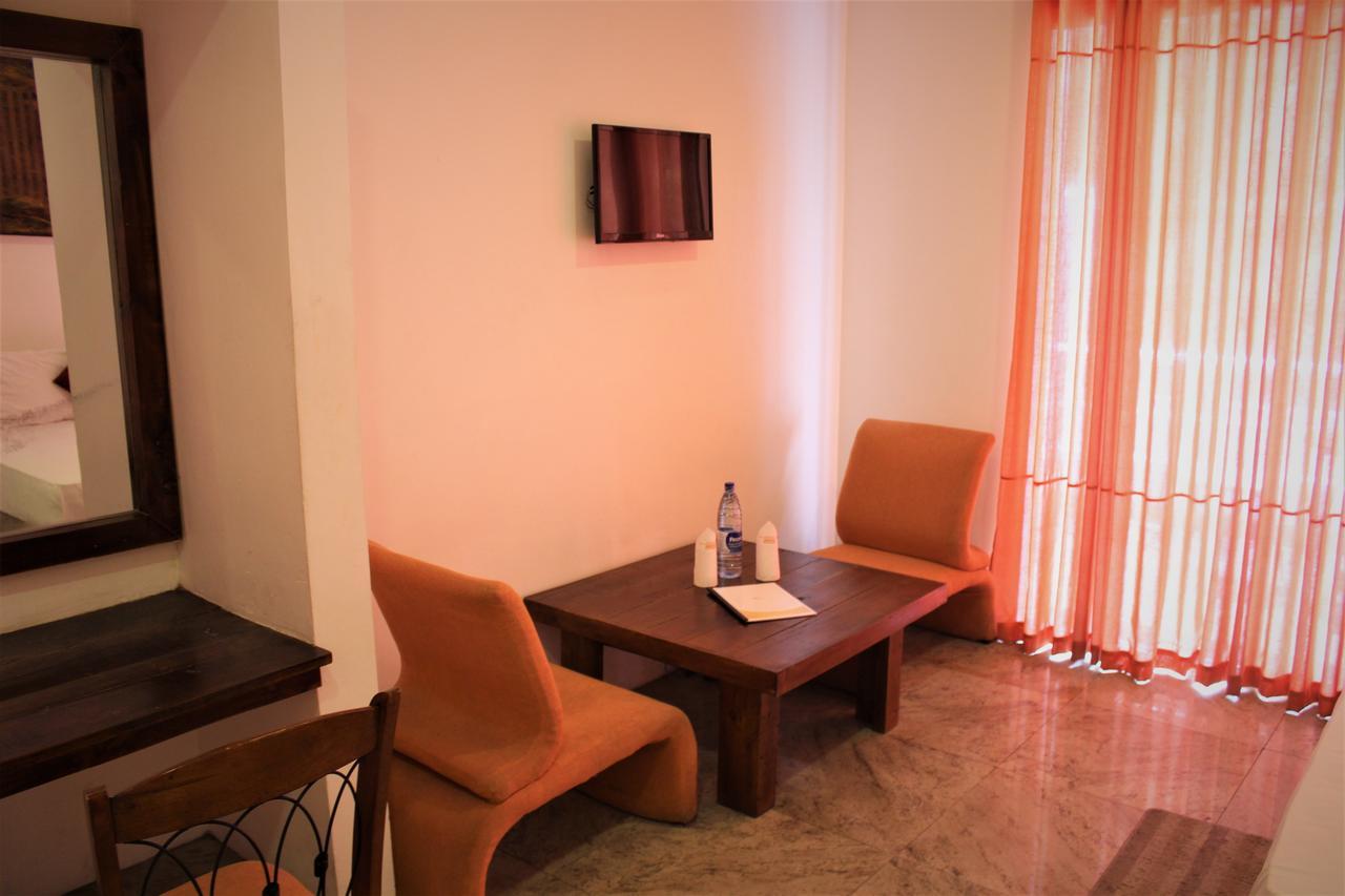 Sleek Hotel Kegalle Extérieur photo